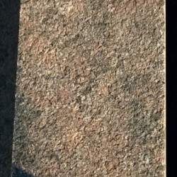 Graniittipollari – Anjalankosken Punainen, OUTLET-tuote
